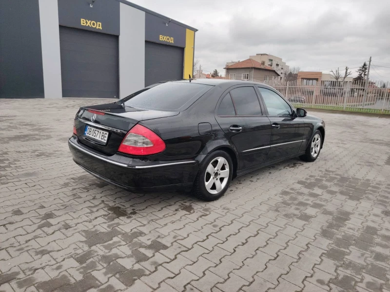 Mercedes-Benz E 320, снимка 6 - Автомобили и джипове - 52321981