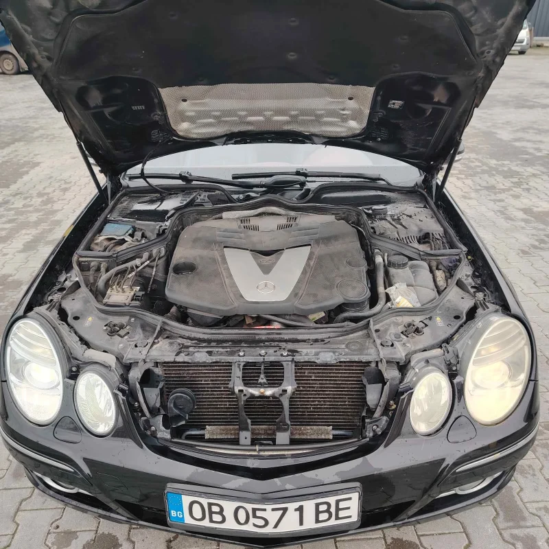 Mercedes-Benz E 320, снимка 13 - Автомобили и джипове - 52321981