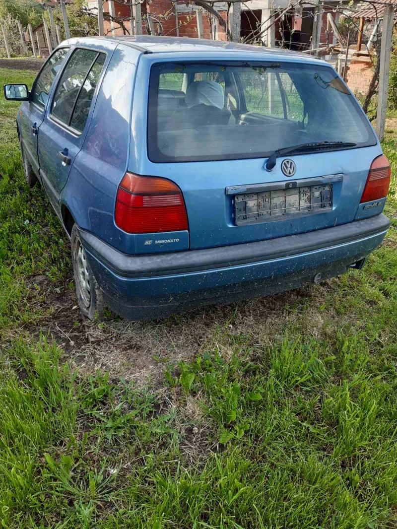 VW Golf, снимка 2 - Автомобили и джипове - 52474454