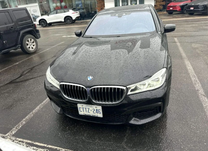 BMW 750 4.4L V8 xDrive , снимка 5 - Автомобили и джипове - 52562163
