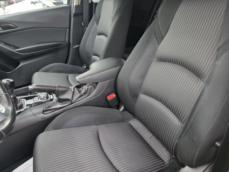 Mazda 3 2.0 SKYACTIV, снимка 13 - Автомобили и джипове - 52658264