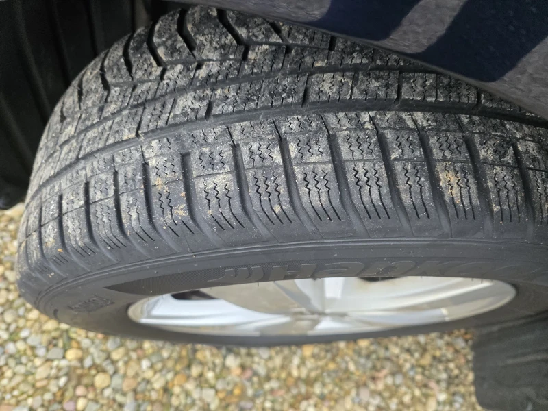 Mazda 3 2.0 SKYACTIV, снимка 12 - Автомобили и джипове - 52658264