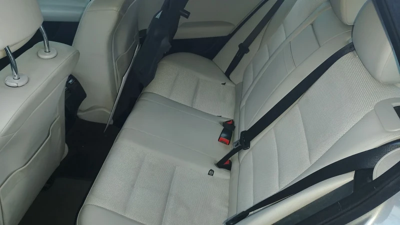 Mercedes-Benz C 220 2.2 д 6 ск., снимка 13 - Автомобили и джипове - 52682580