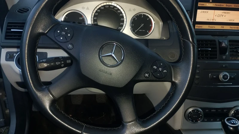 Mercedes-Benz C 220 2.2 д 6 ск., снимка 14 - Автомобили и джипове - 52682580