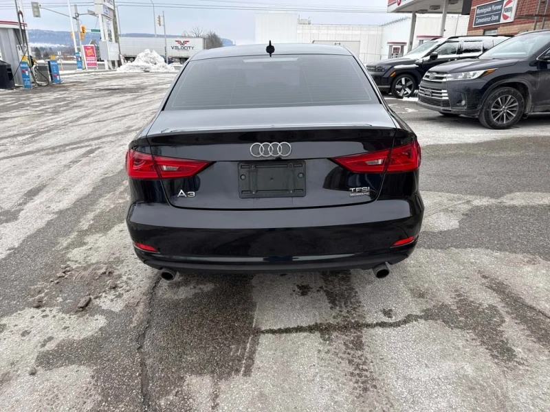 Audi A3 * 2.0T Komfort * CARFAX * БЕЗ ПЪРВОНАЧАЛНА ВНОСКА, снимка 4 - Автомобили и джипове - 52956499