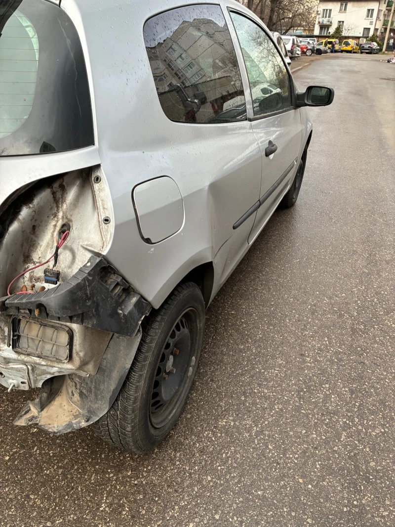 Renault Clio, снимка 5 - Автомобили и джипове - 53156057