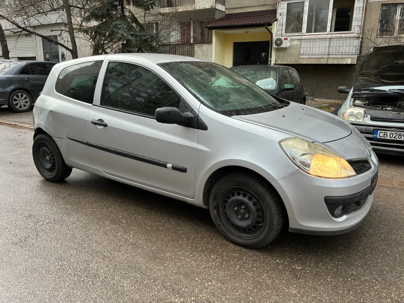 Renault Clio, снимка 2 - Автомобили и джипове - 53156057