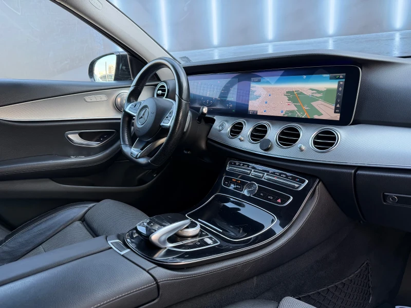 Mercedes-Benz E 220 AMG Packet , снимка 13 - Автомобили и джипове - 53162840