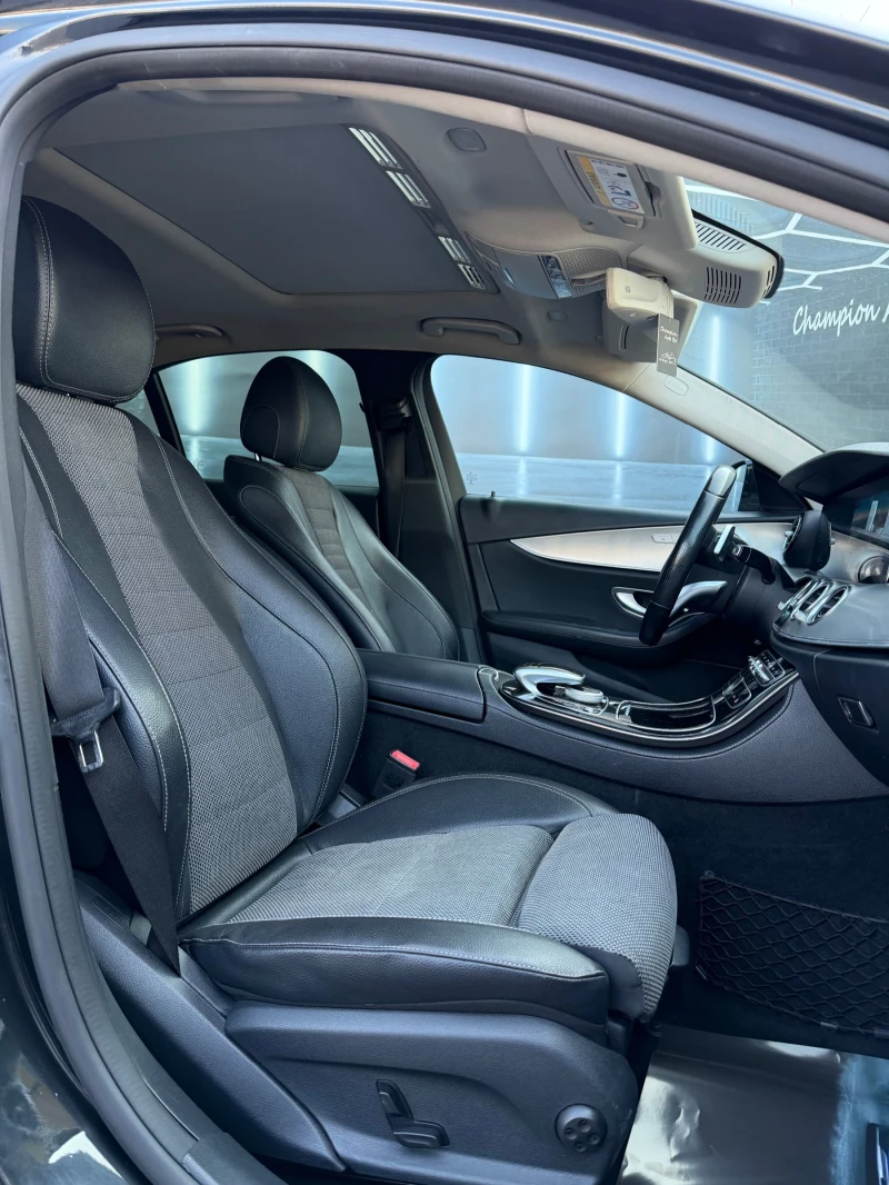 Mercedes-Benz E 220 AMG Packet , снимка 14 - Автомобили и джипове - 53162840