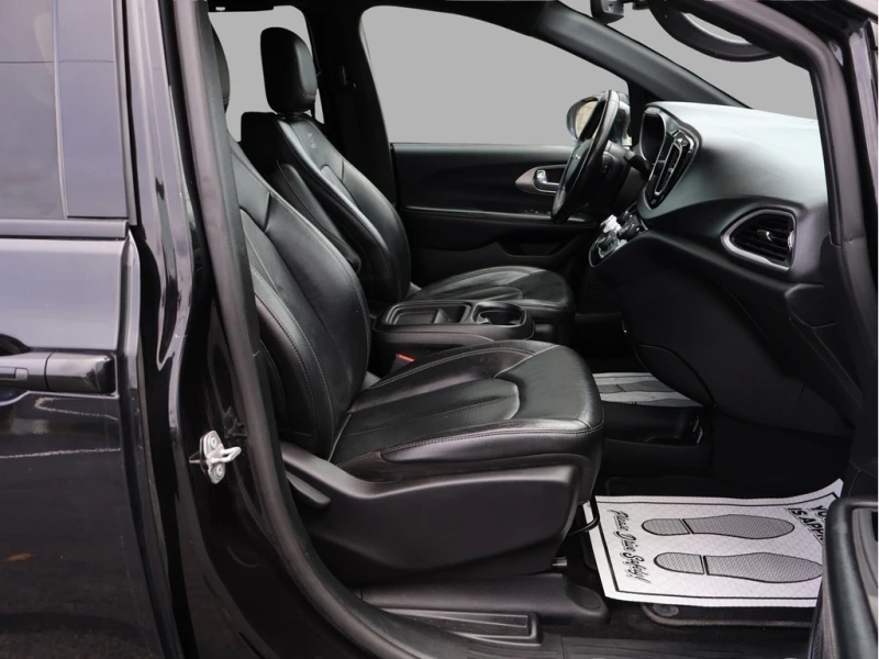 Chrysler Pacifica Без Инциденти * * S Pack * * Мъртва точка * * 4Х4 , снимка 12 - Автомобили и джипове - 53328764