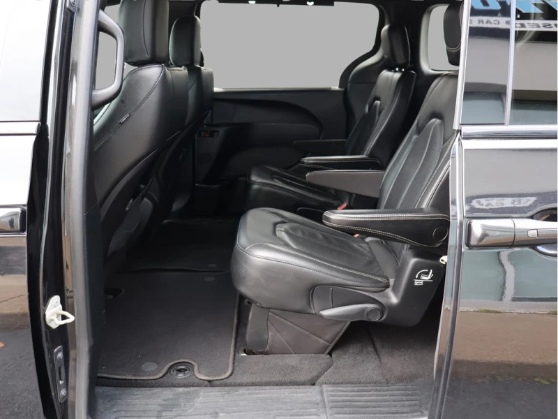 Chrysler Pacifica Без Инциденти * * S Pack * * Мъртва точка * * 4Х4 , снимка 14 - Автомобили и джипове - 53328764