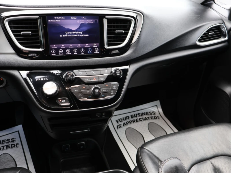 Chrysler Pacifica Без Инциденти * * S Pack * * Мъртва точка * * 4Х4 , снимка 10 - Автомобили и джипове - 53328764