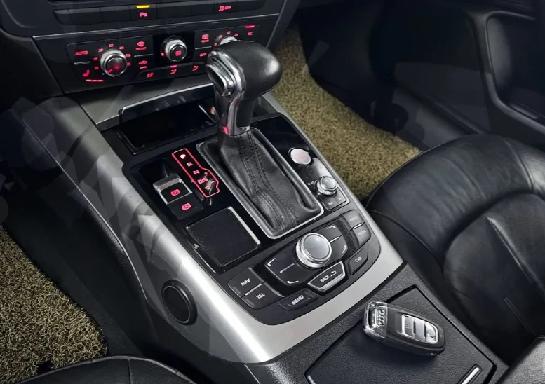 Audi A6 QUATTRO* KOMFORT* KEYLESS АвтоКредит(ЦЕНА ДО БГ), снимка 8 - Автомобили и джипове - 53448241