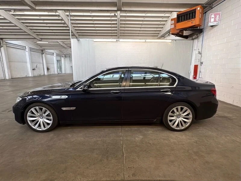 BMW 740 * Facelift* Digital* 200000км* , снимка 6 - Автомобили и джипове - 54972458