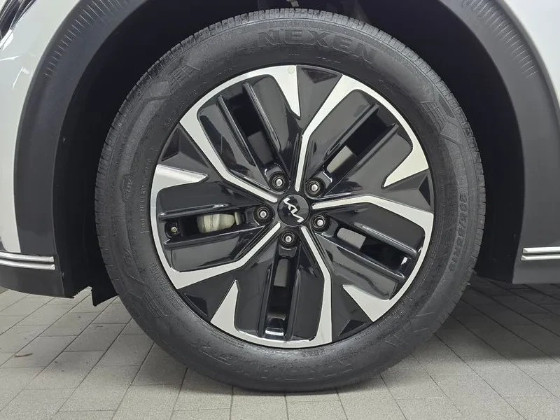 Kia EV6 Long Range Air - САМО 30% АВАНС, снимка 4 - Автомобили и джипове - 56288188