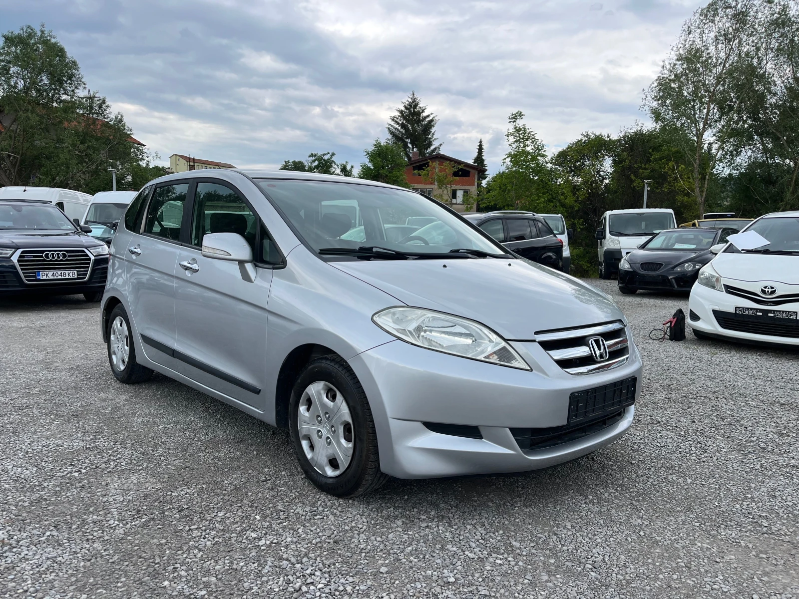 Honda Fr-v 1.7I - изображение 2