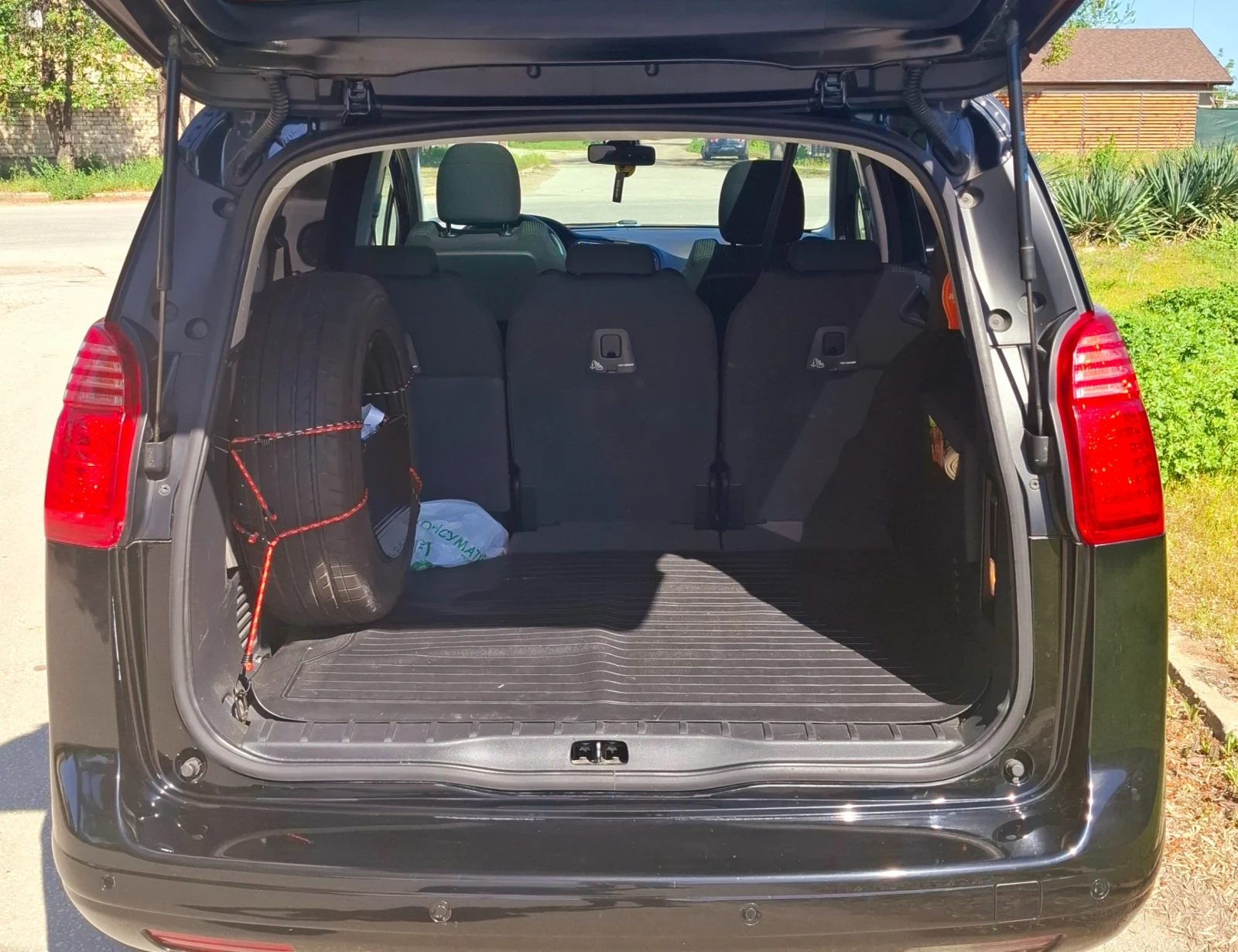 Peugeot 5008 1.6 HDI | 7места | 2012год.  - изображение 9