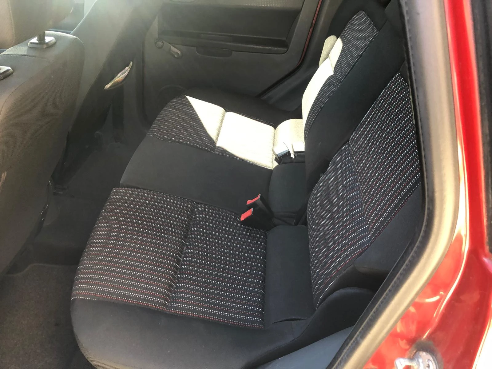 Mitsubishi Colt 1.5 - изображение 6