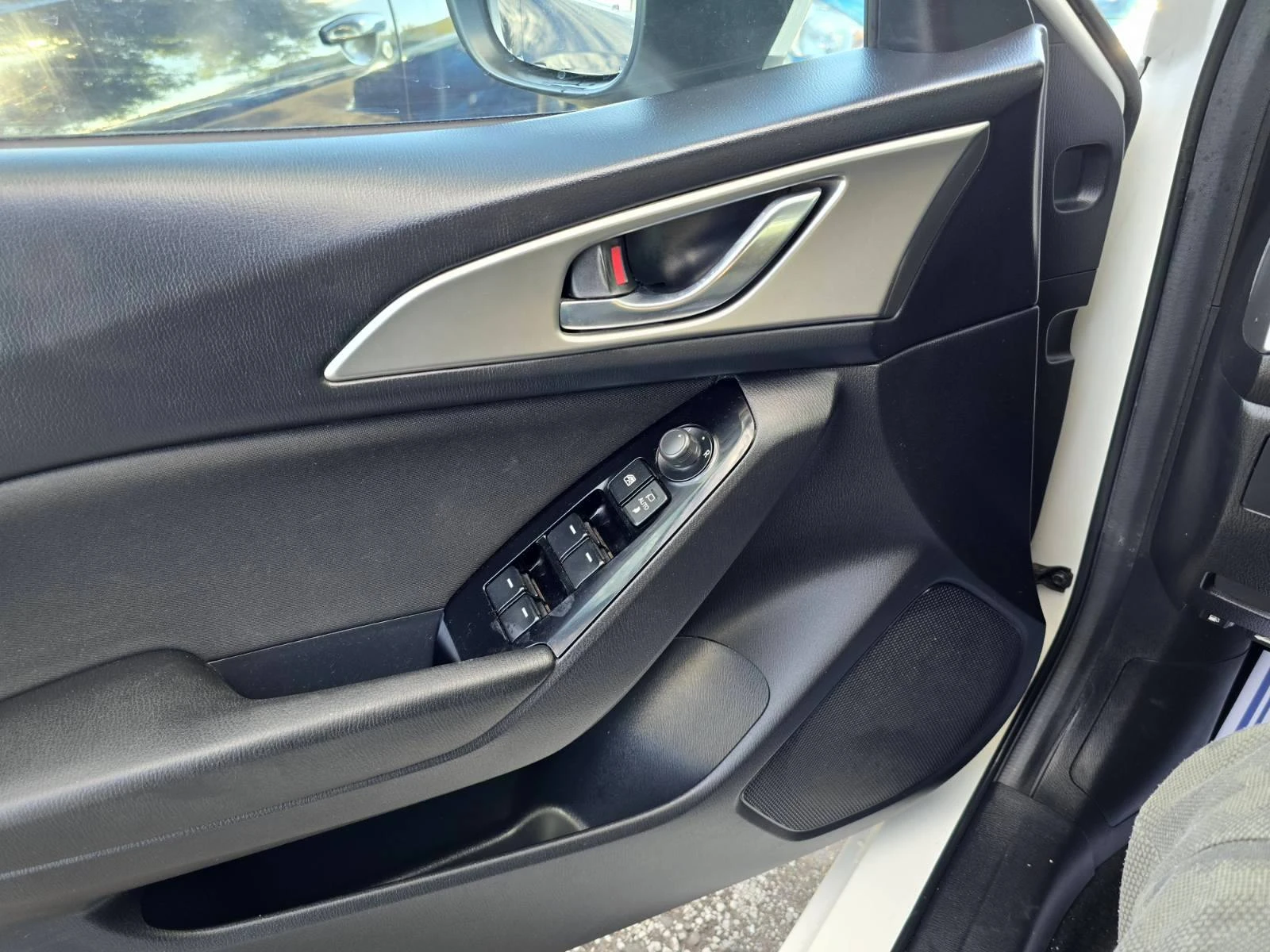 Mazda 3 КАТО ЧИСТО НОВ/2.0SKYACTIVE - изображение 8