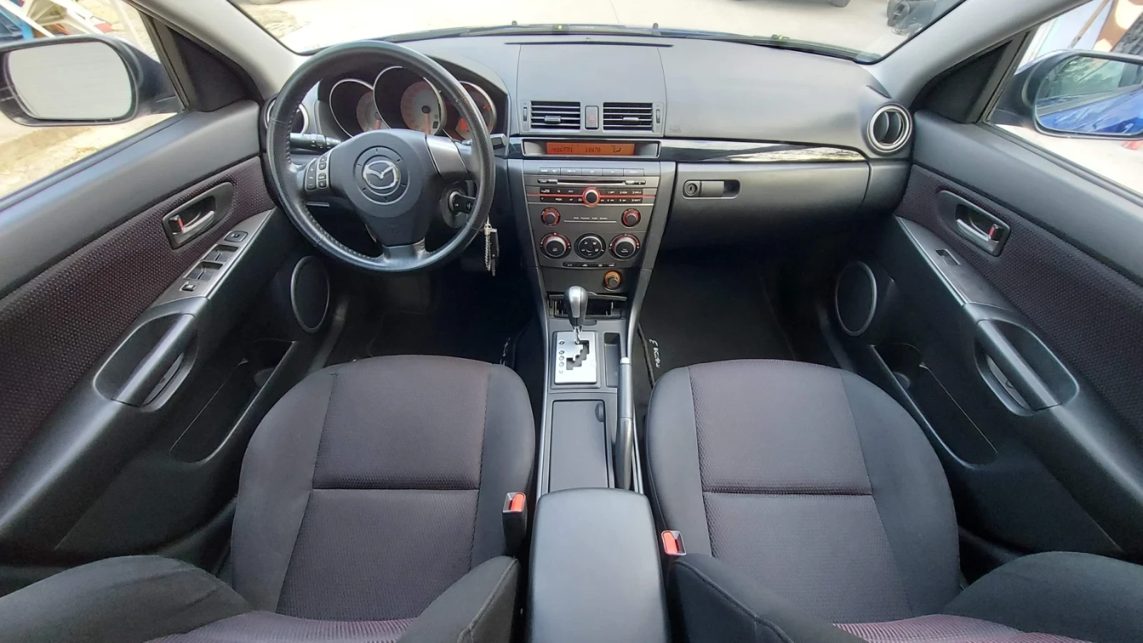 Mazda 3 1.6/Automatic/Обслужен , снимка 11 - Автомобили и джипове - 53730598