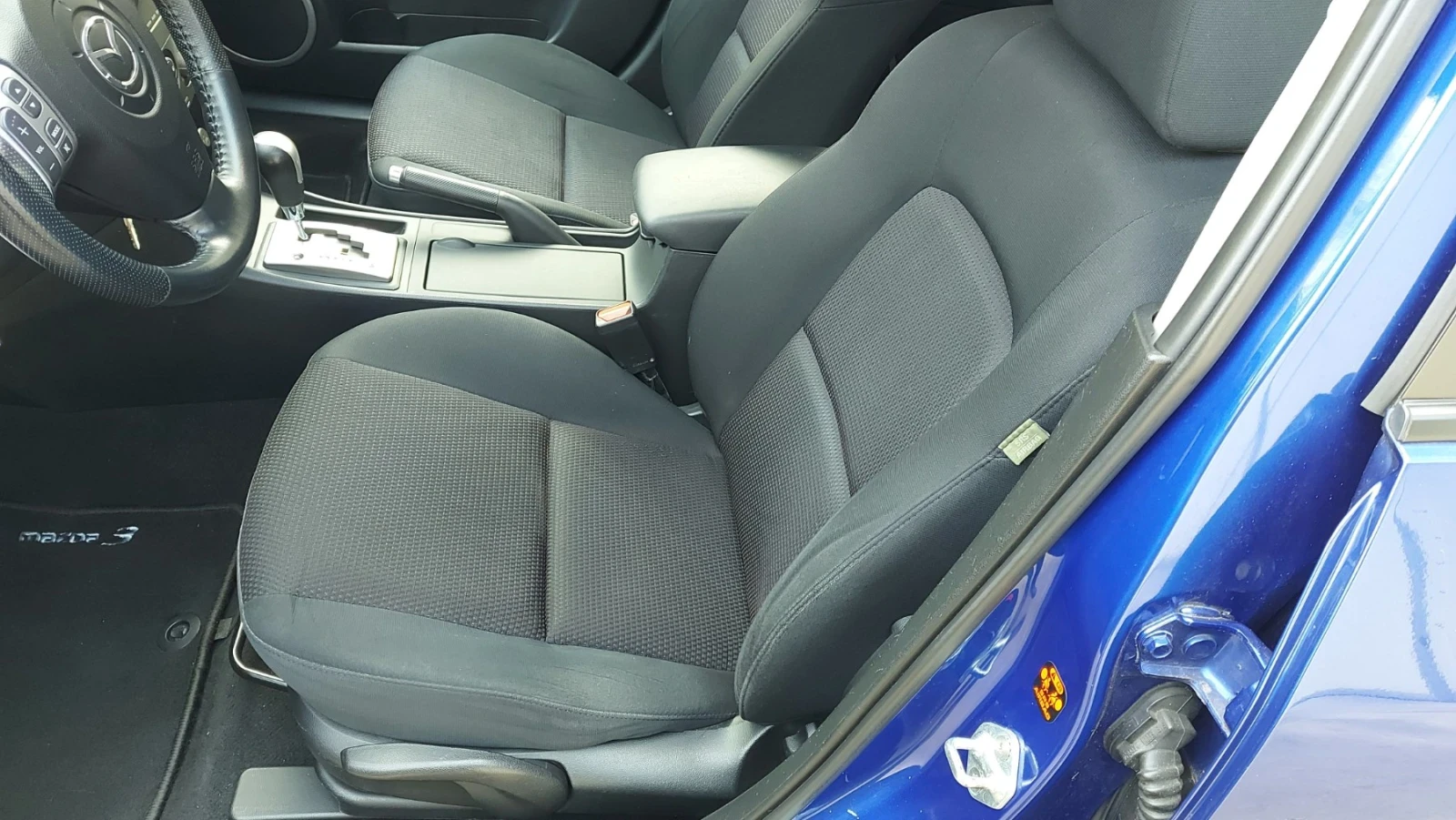 Mazda 3 1.6/Automatic/Обслужен , снимка 8 - Автомобили и джипове - 53730598