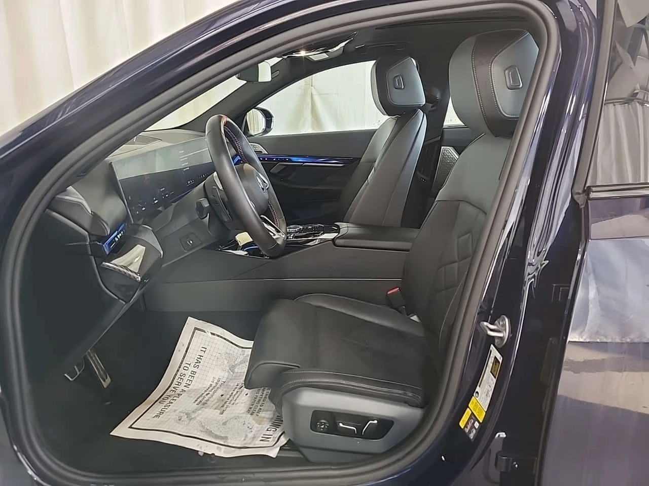 BMW i5 M60 * HEADUP* 360 КАМЕРИ* PANO* AMBIENT* CARFAX * , снимка 10 - Автомобили и джипове - 53745570