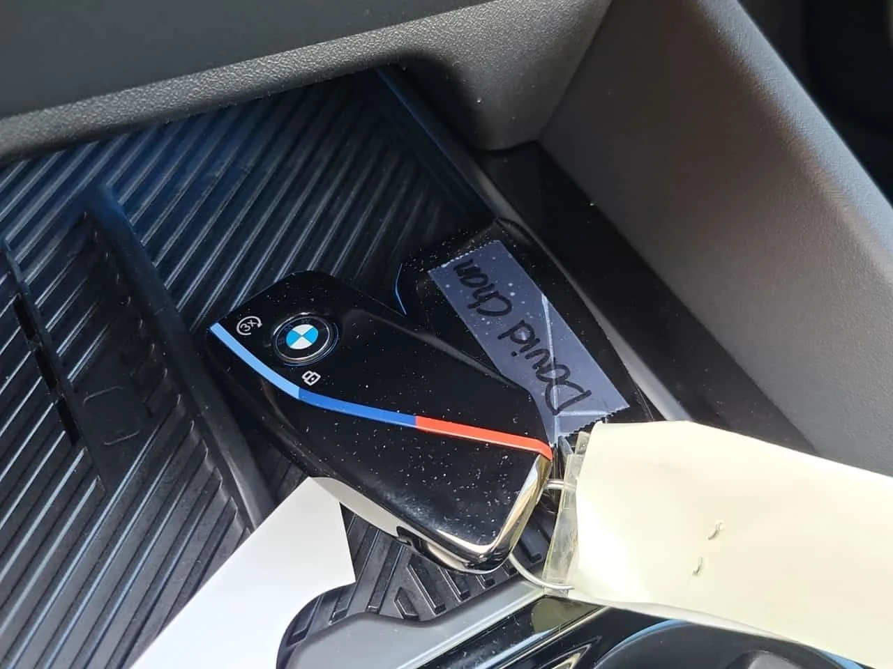 BMW i5 M60 * HEADUP* 360 КАМЕРИ* PANO* AMBIENT* CARFAX * , снимка 17 - Автомобили и джипове - 53745570