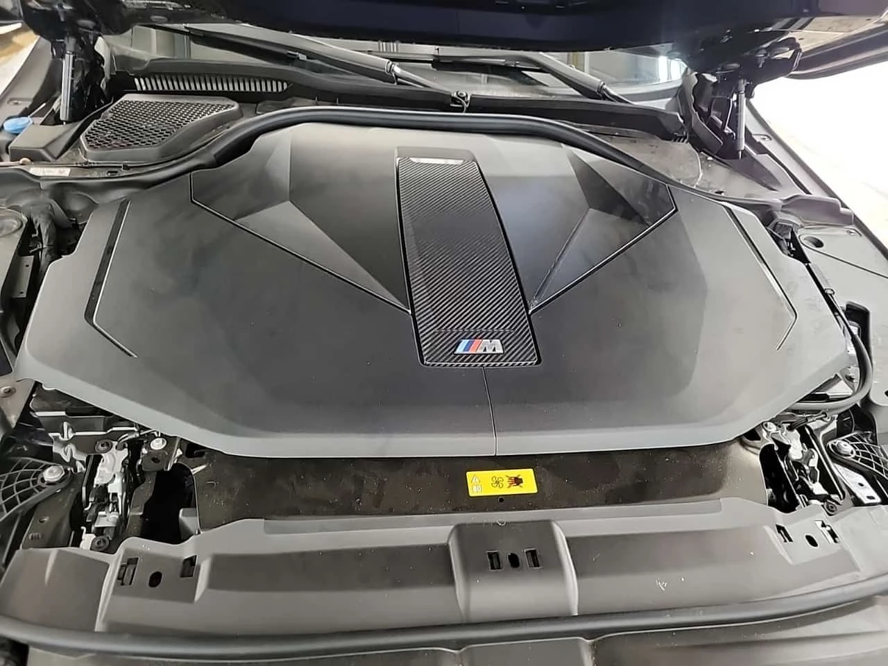 BMW i5 M60 * HEADUP* 360 КАМЕРИ* PANO* AMBIENT* CARFAX * , снимка 9 - Автомобили и джипове - 53745570