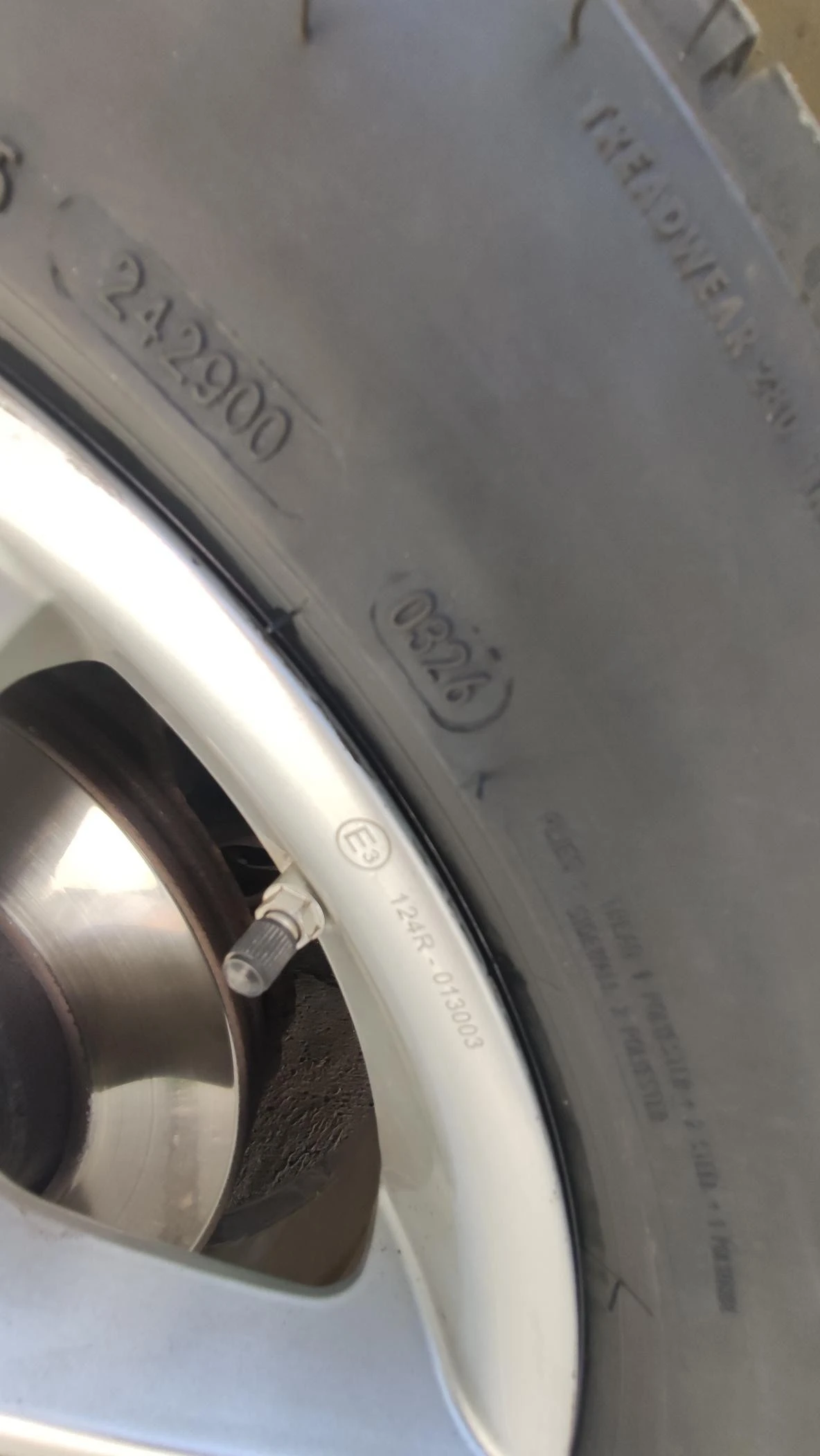 Toyota Avensis D-4D , снимка 14 - Автомобили и джипове - 53746262