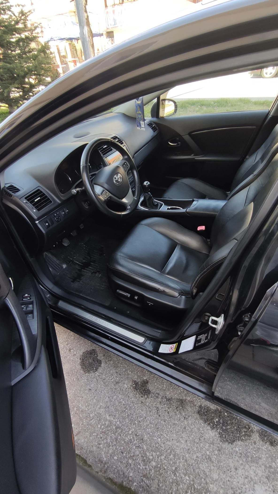 Toyota Avensis D-4D , снимка 9 - Автомобили и джипове - 53746262