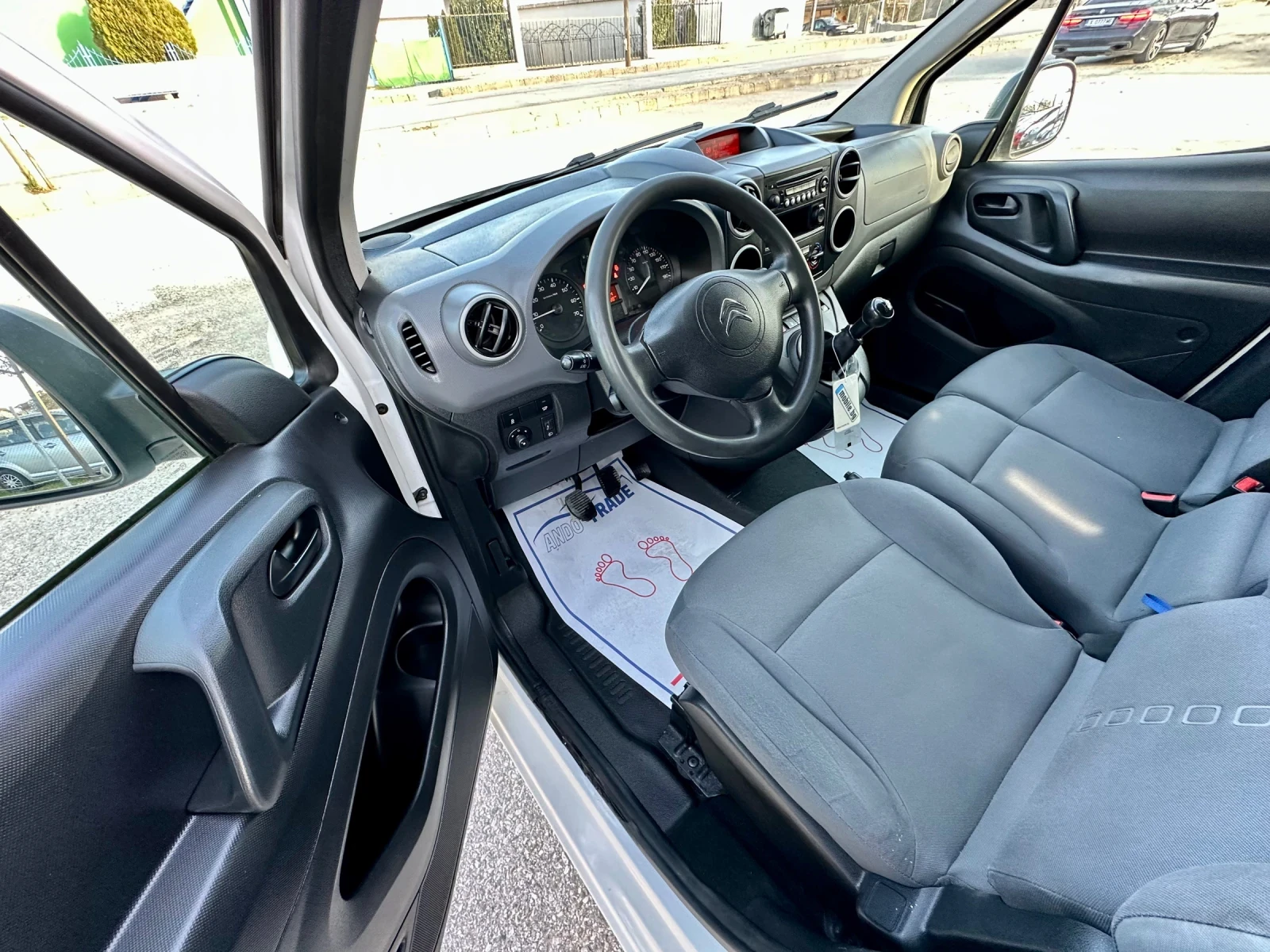 Citroen Berlingo 1.6 hdi евро 6, снимка 11 - Автомобили и джипове - 53829195