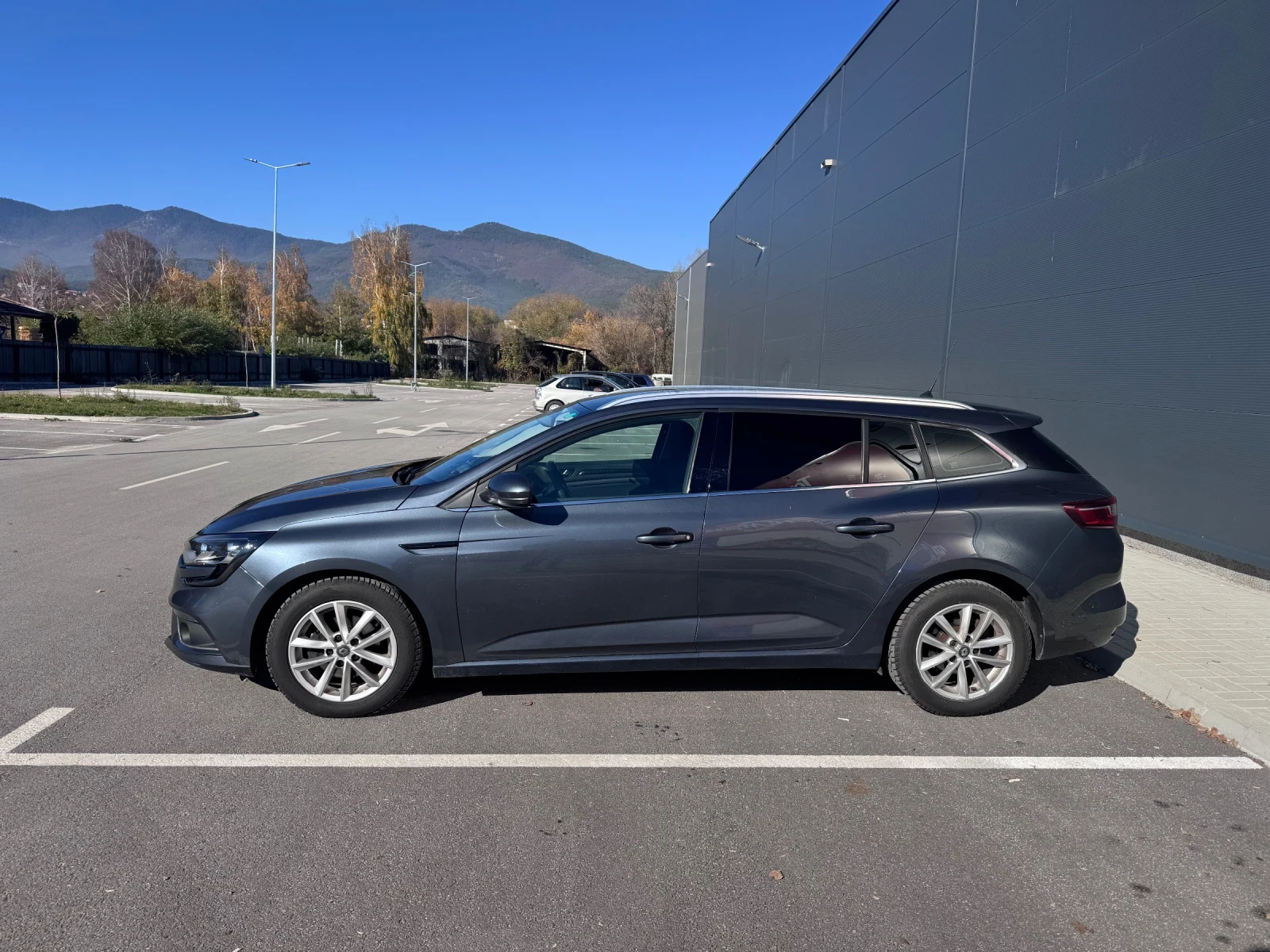 Renault Megane 1.5DCI , снимка 6 - Автомобили и джипове - 54150741
