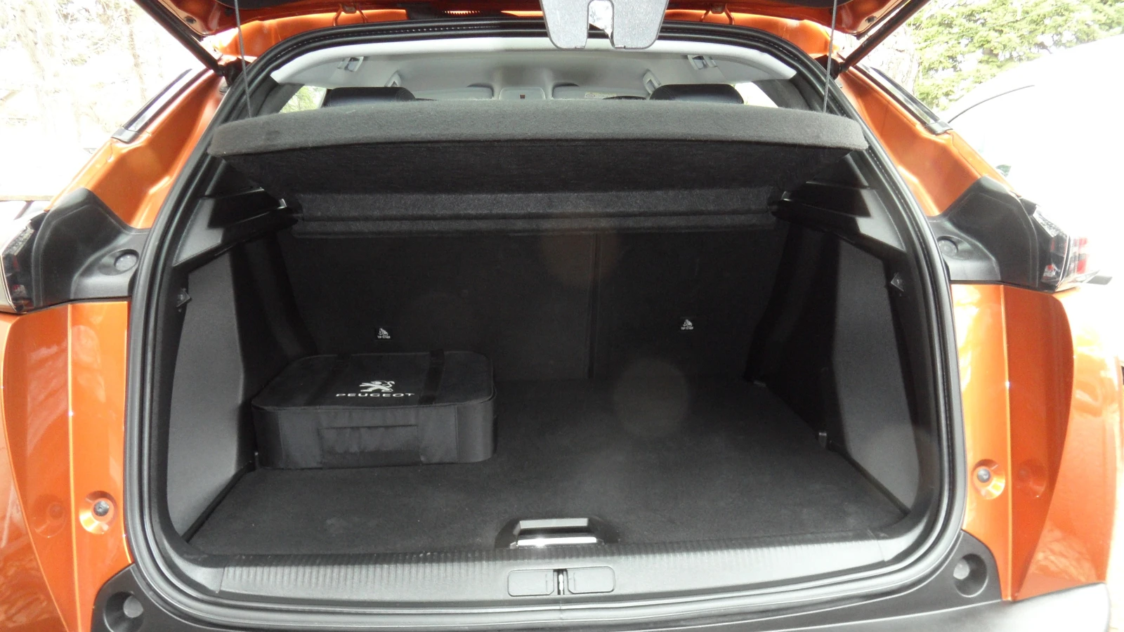 Peugeot 2008 E digital/Lazer, снимка 7 - Автомобили и джипове - 54150563