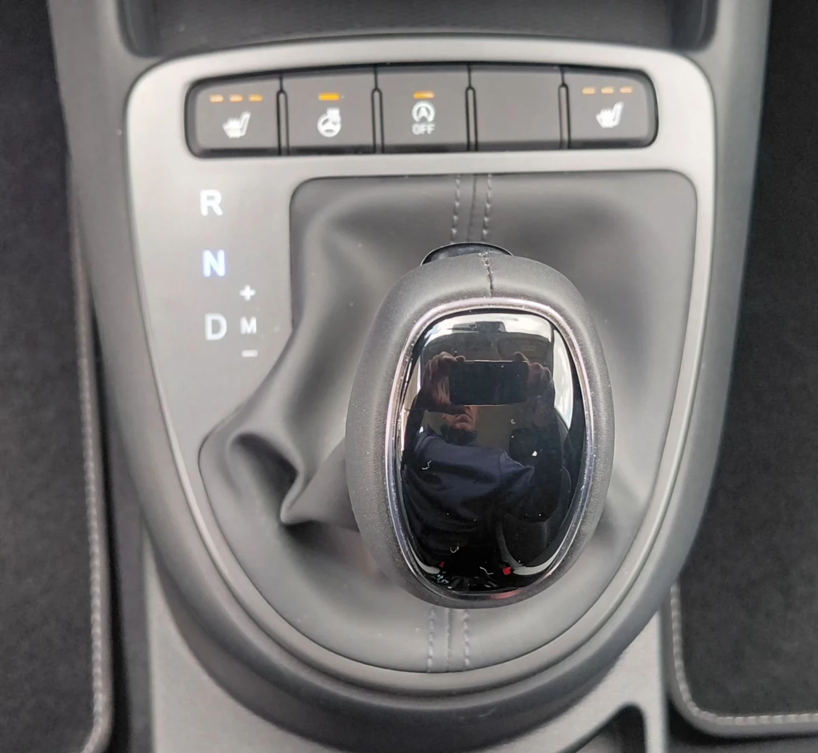 Hyundai I10 145km, NAVI, CAMERA, NEW CAR, снимка 13 - Автомобили и джипове - 54220877