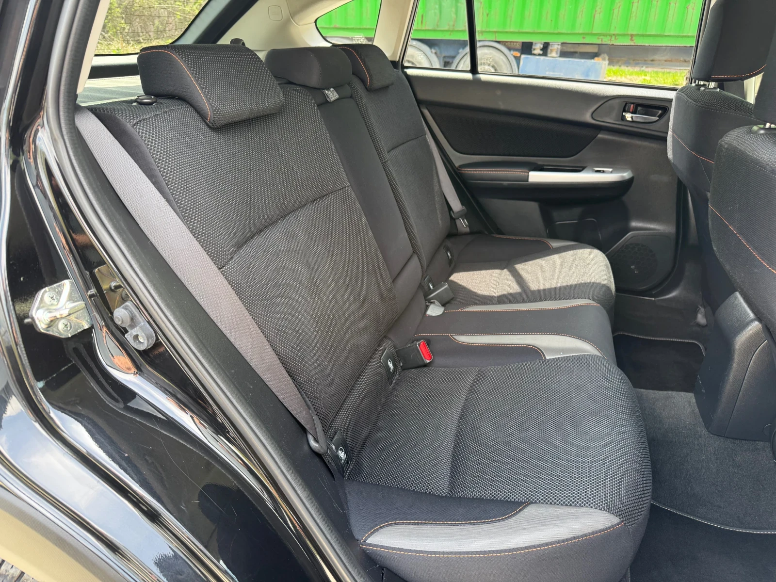 Subaru XV 2.0i AUTOMATIC FACELIFT, снимка 11 - Автомобили и джипове - 54258929