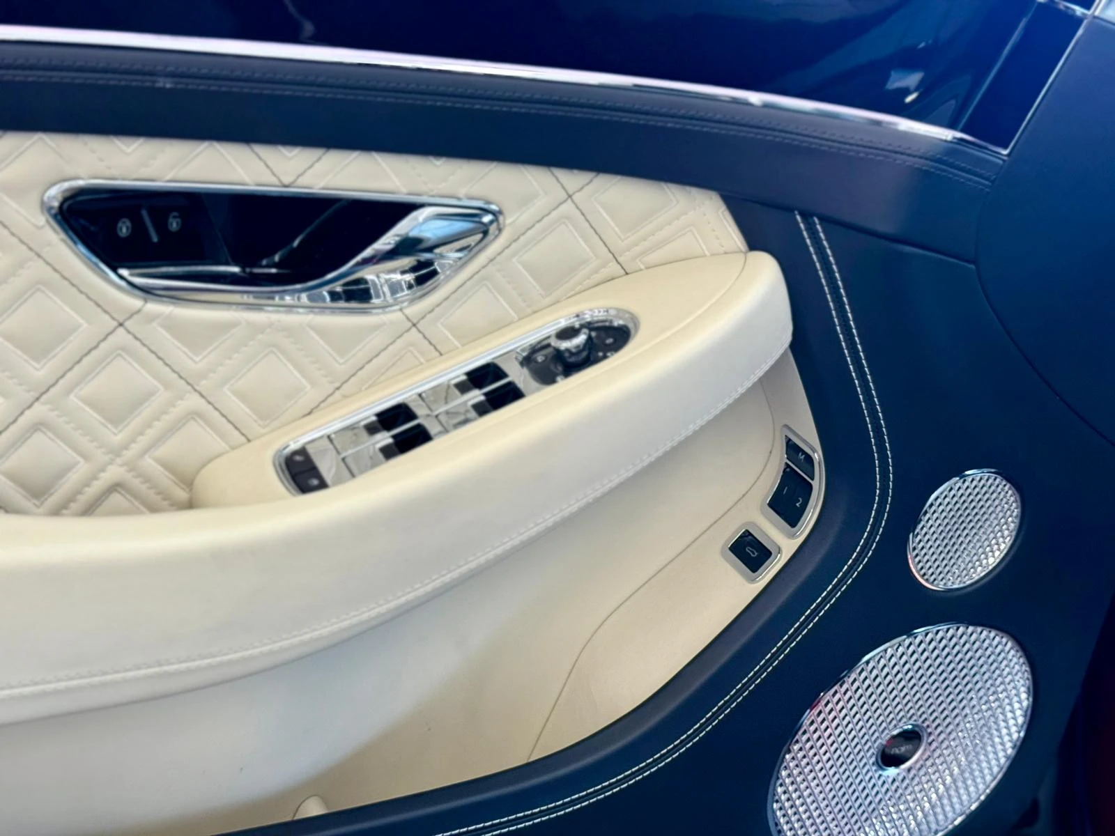 Bentley Continental gt W12 First Edition* NAIM* Лизинг, снимка 7 - Автомобили и джипове - 54311212