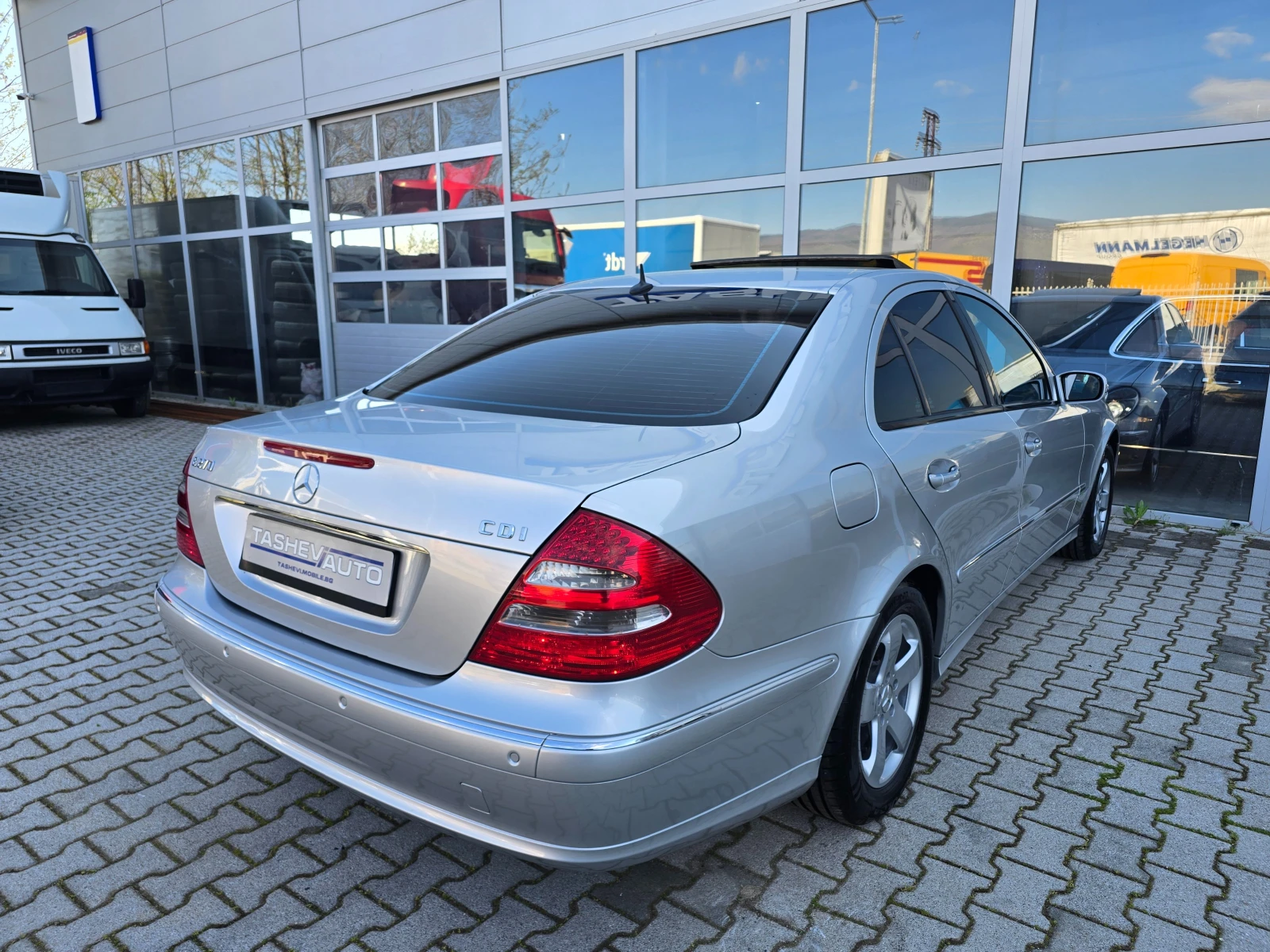 Mercedes-Benz E 270 AVANTGARDE* * , снимка 7 - Автомобили и джипове - 54460725