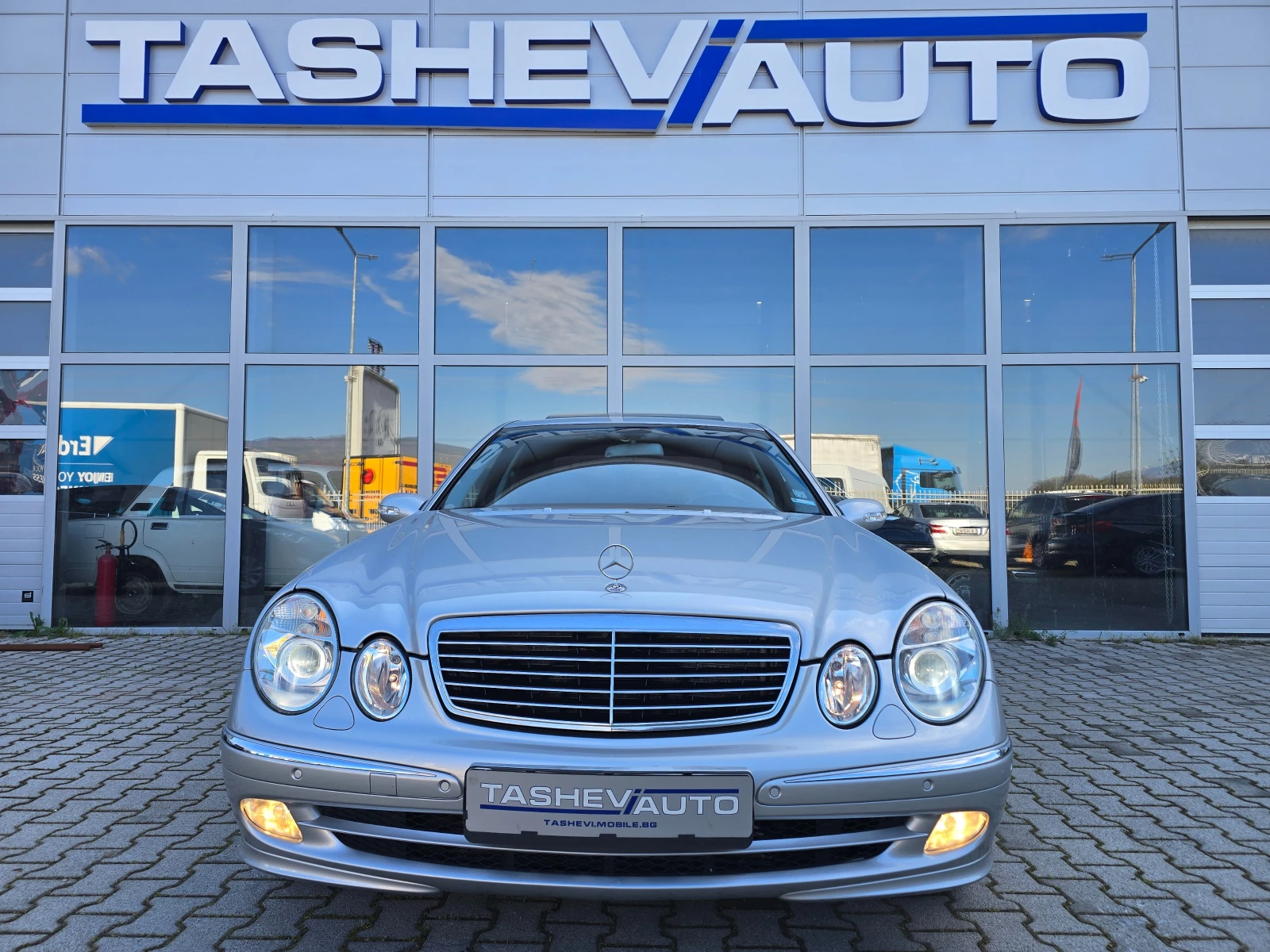Mercedes-Benz E 270 AVANTGARDE* * , снимка 4 - Автомобили и джипове - 54460725