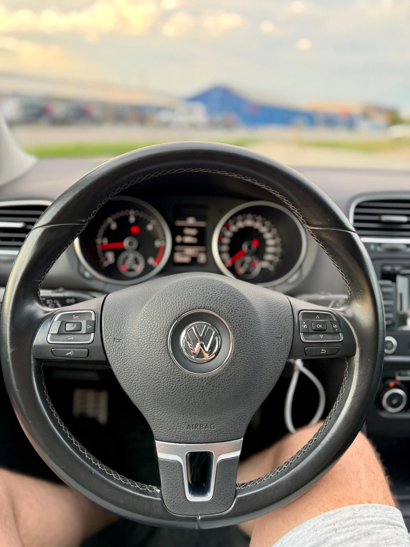 VW Golf 1.6 TDI Style 105 hp 243 хил км Видео , снимка 12 - Автомобили и джипове - 54663044
