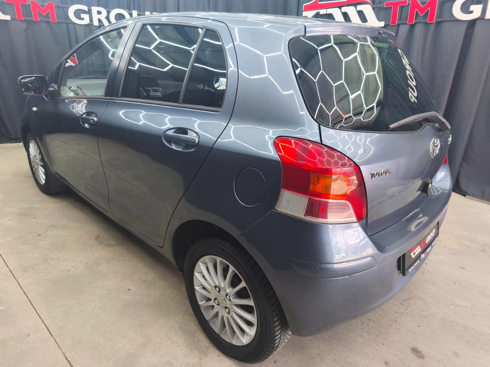 Toyota Yaris 1.3VVT-I Automatic 101k.c , снимка 6 - Автомобили и джипове - 54679963