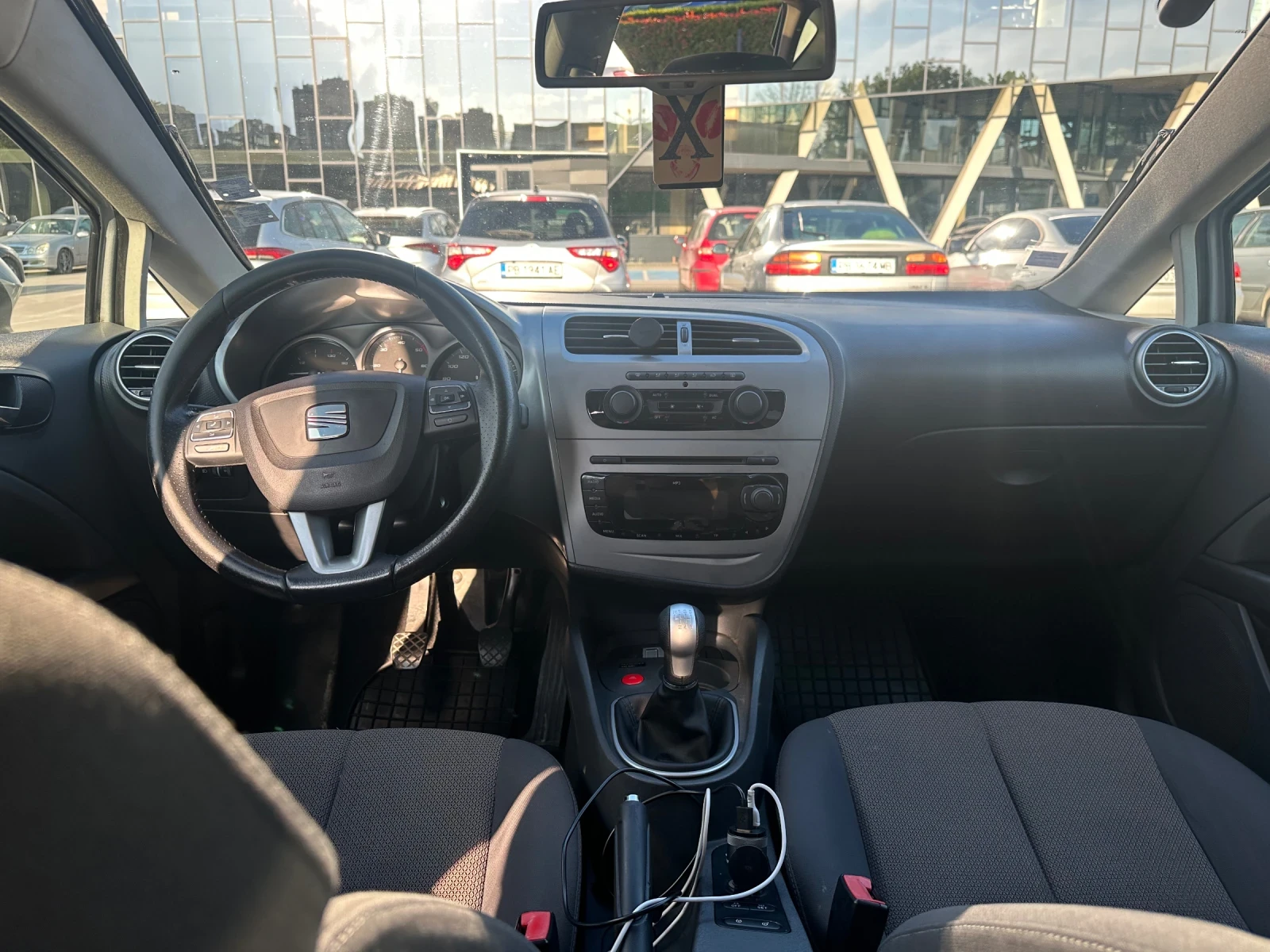Seat Leon, снимка 13 - Автомобили и джипове - 54824811