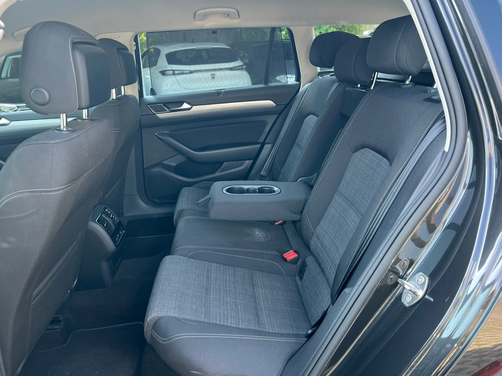 VW Passat 2.0 TDI 6MT, снимка 16 - Автомобили и джипове - 55352401