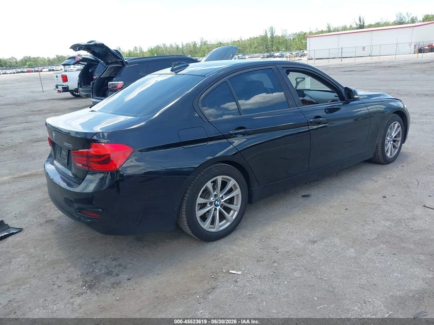 BMW 320 2.0l I, снимка 4 - Автомобили и джипове - 55397750