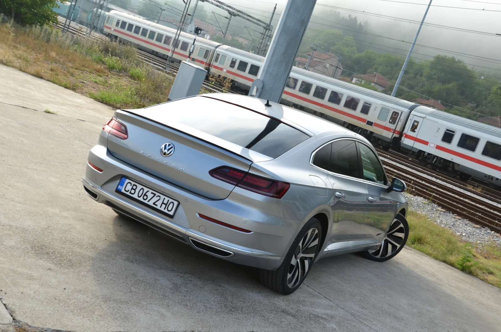 VW Arteon 2.0 TDI R line, снимка 5 - Автомобили и джипове - 55605427