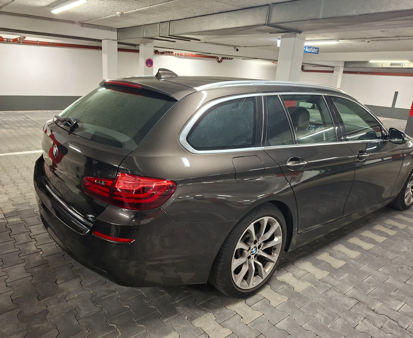 BMW 528 528i xDrive Touring f11 LCI, снимка 3 - Автомобили и джипове - 55799465