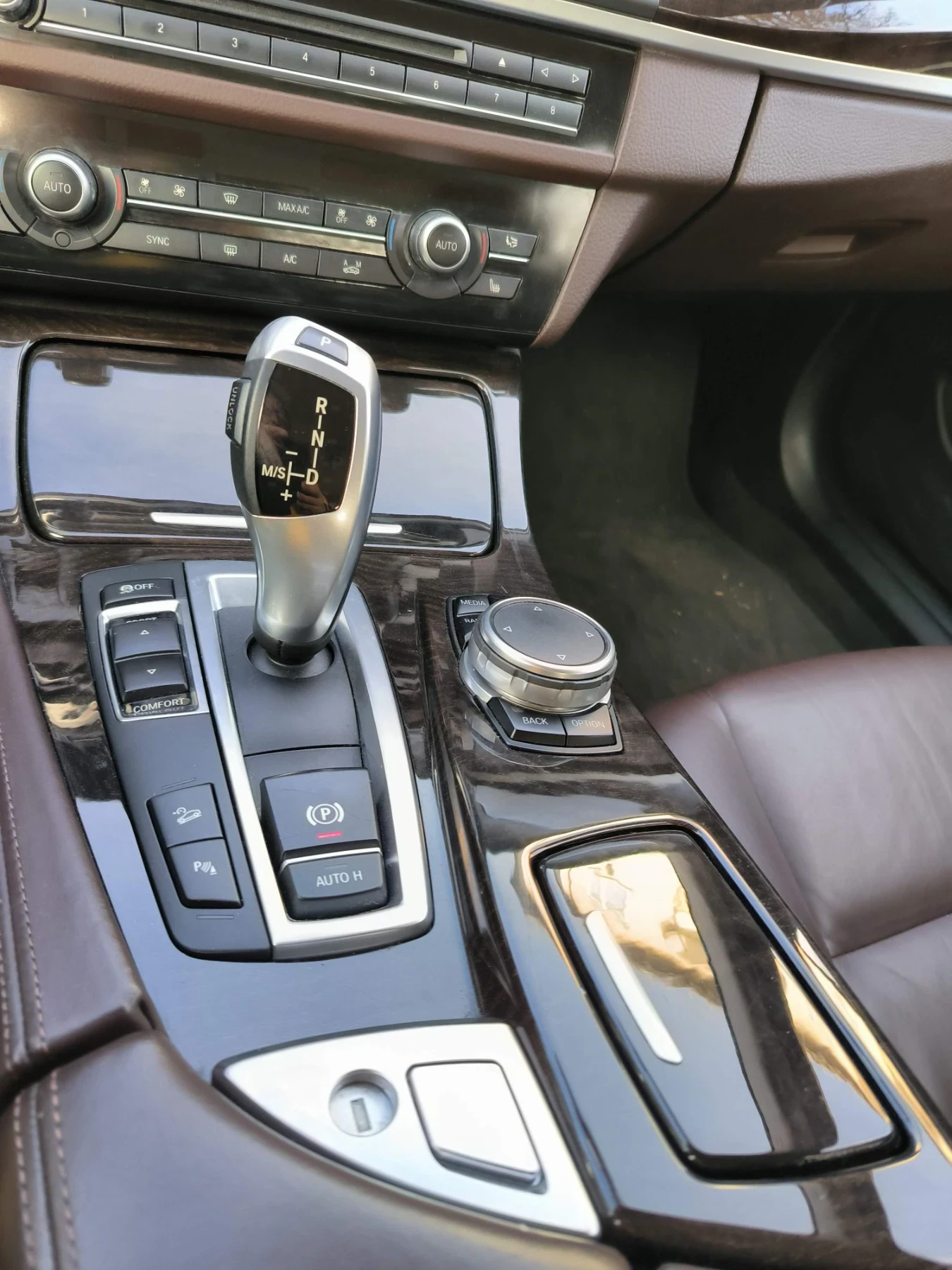 BMW 528 528i xDrive Touring f11 LCI, снимка 9 - Автомобили и джипове - 55799465