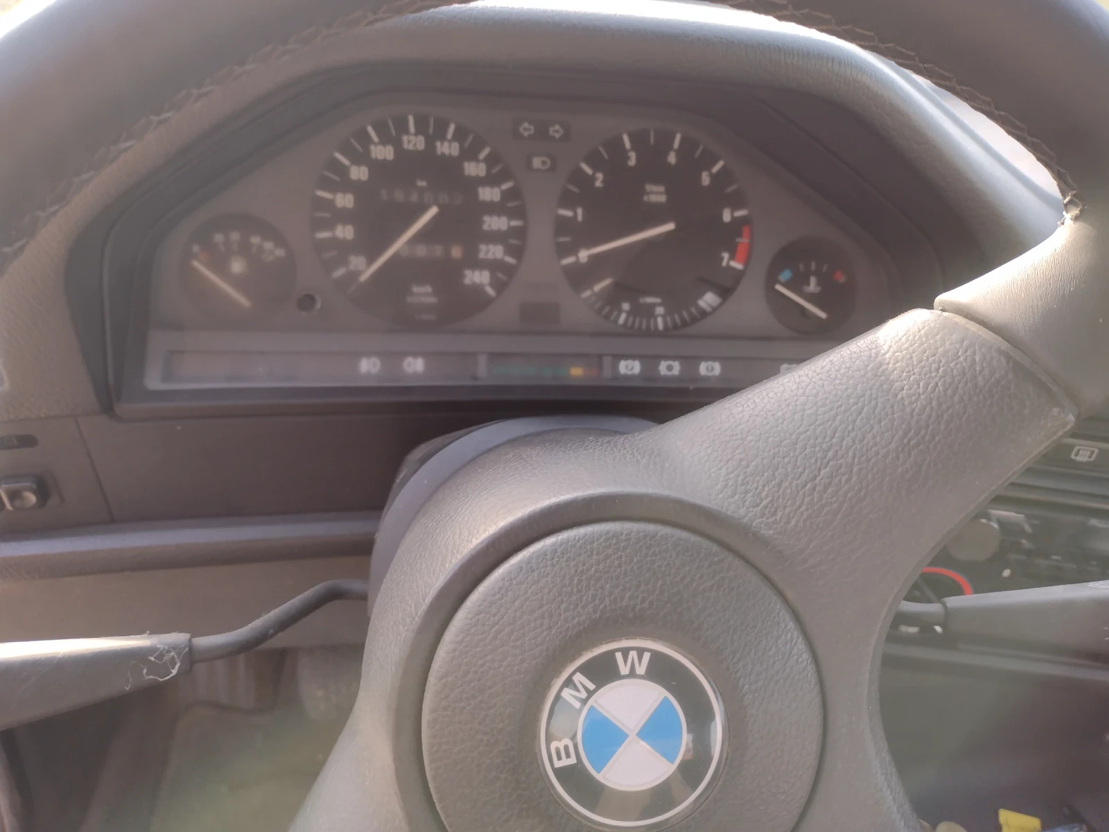 BMW 316 318is, снимка 5 - Автомобили и джипове - 56417370