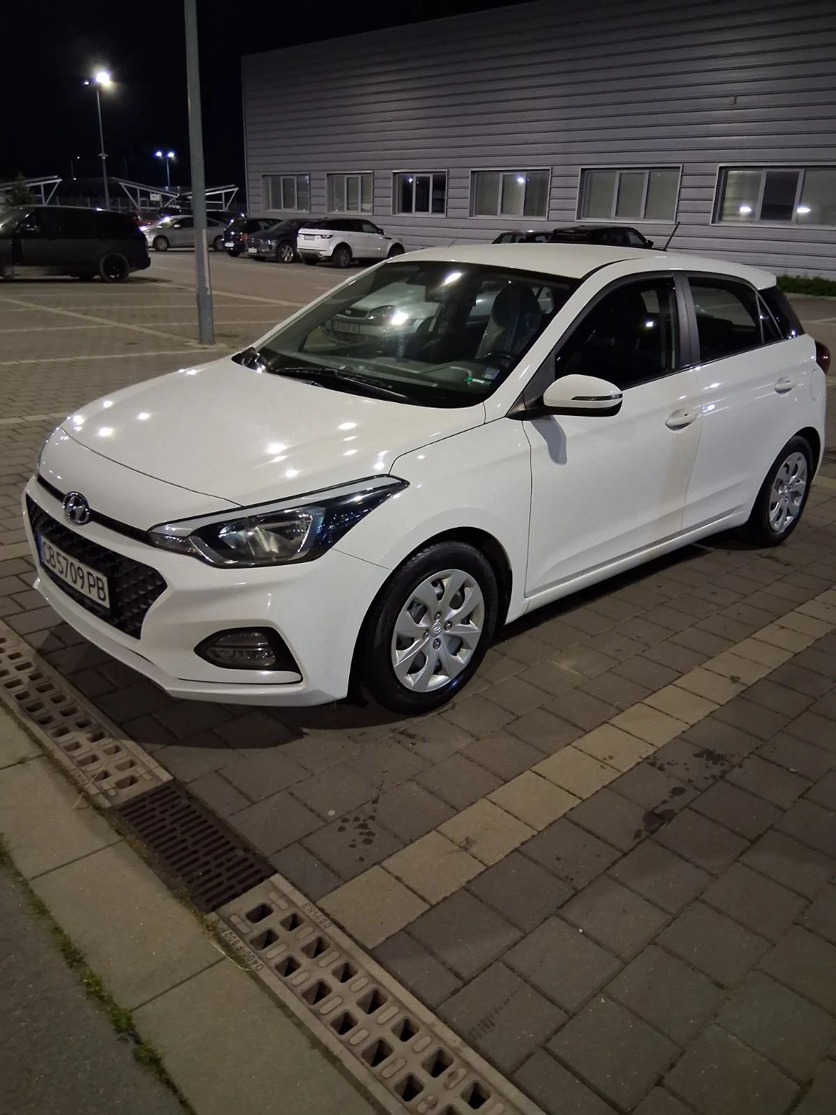 Hyundai I20, снимка 9 - Автомобили и джипове - 56431753