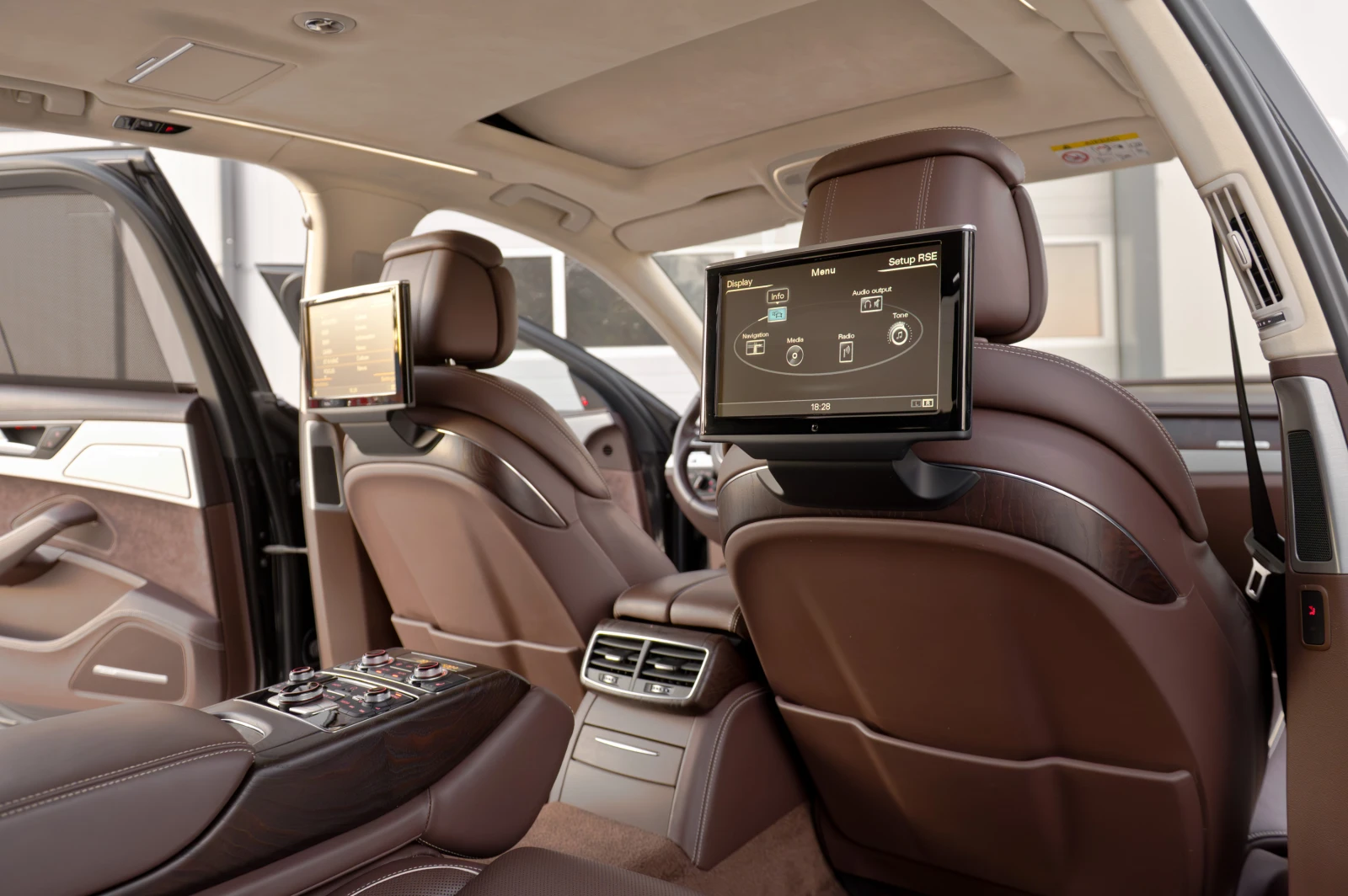 Audi A8 LONG 4.2TDI Design Selection, снимка 14 - Автомобили и джипове - 56745157