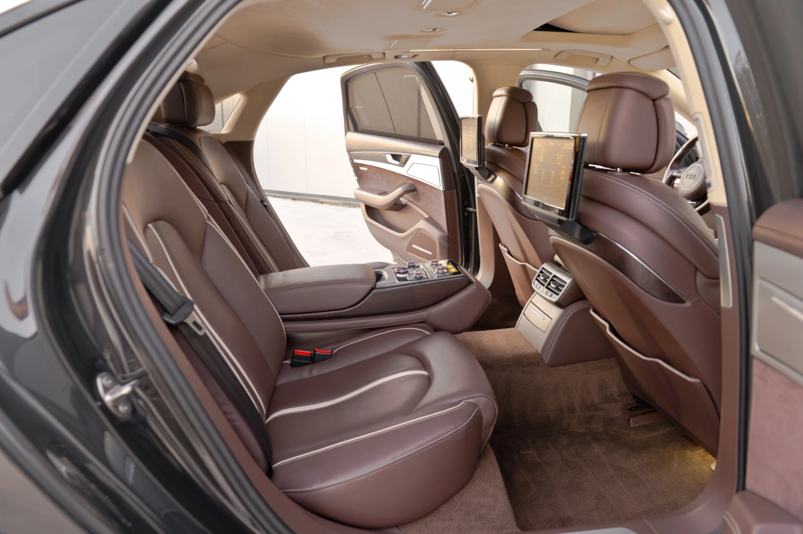 Audi A8 LONG 4.2TDI Design Selection, снимка 13 - Автомобили и джипове - 56745157